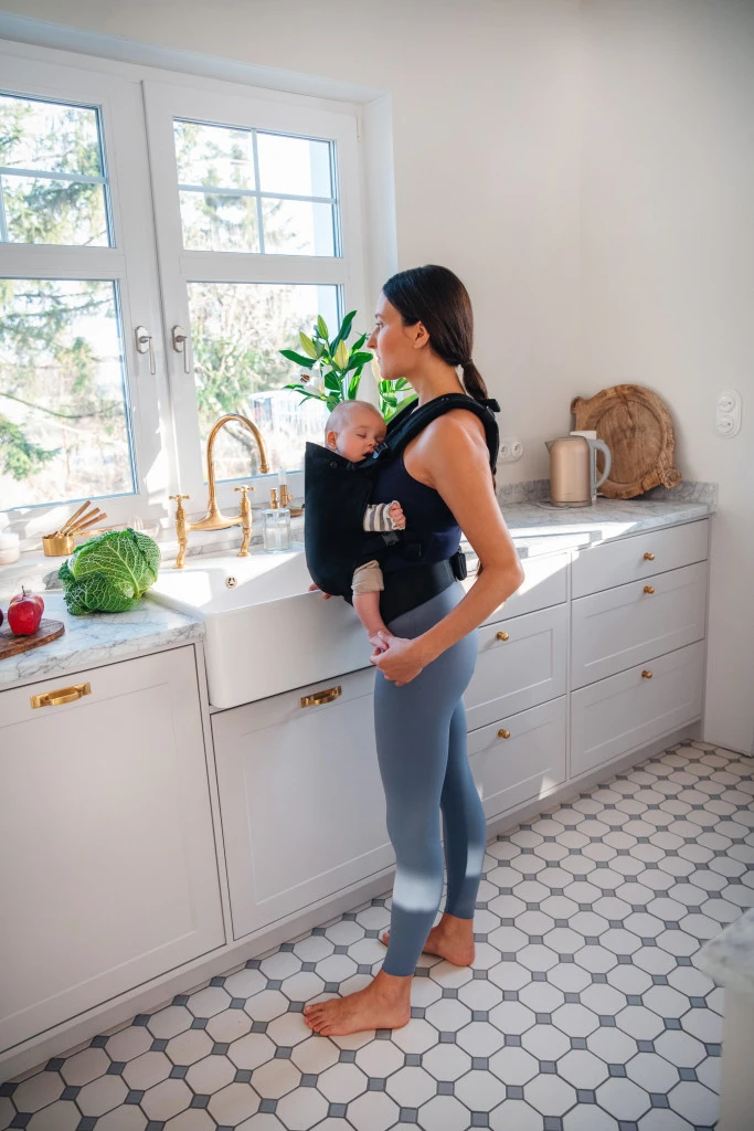 MOMI COLLET NOSILJKA ZA BEBE,BLACK