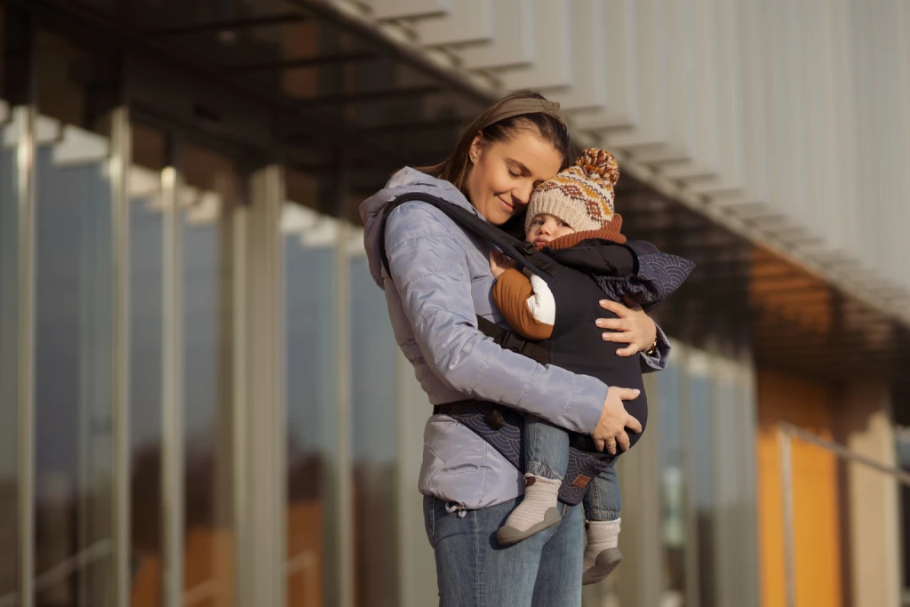 MOMI COLLET NOSILJKA ZA BEBE,BLACK