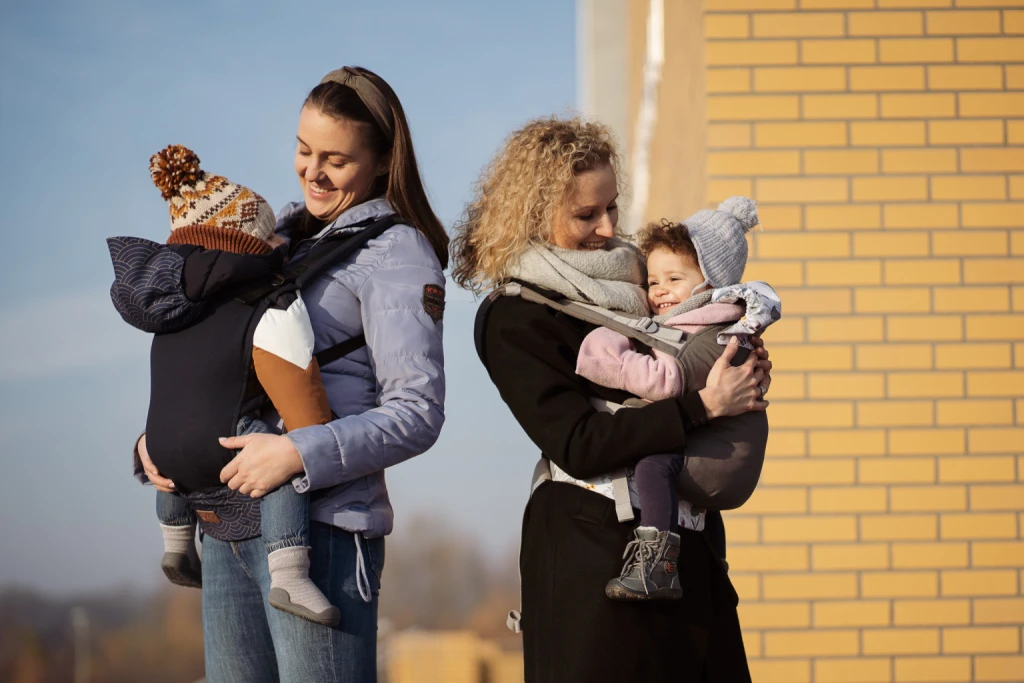 MOMI COLLET NOSILJKA ZA BEBE,BLACK