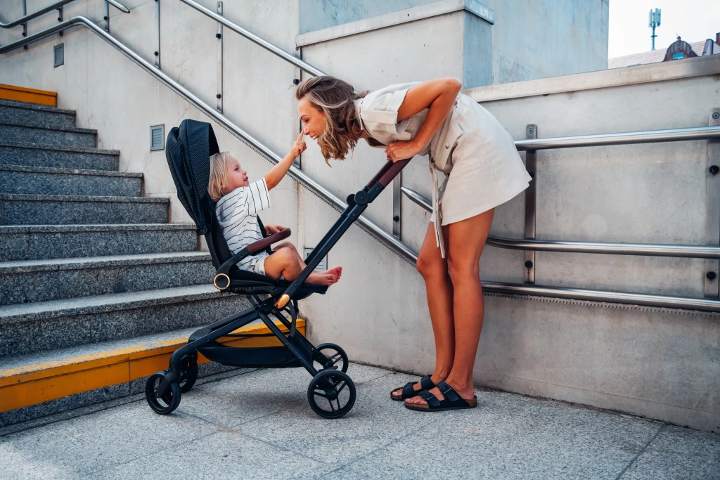 MOMI ADELLE KOLICA,CRNO-ZLATNA