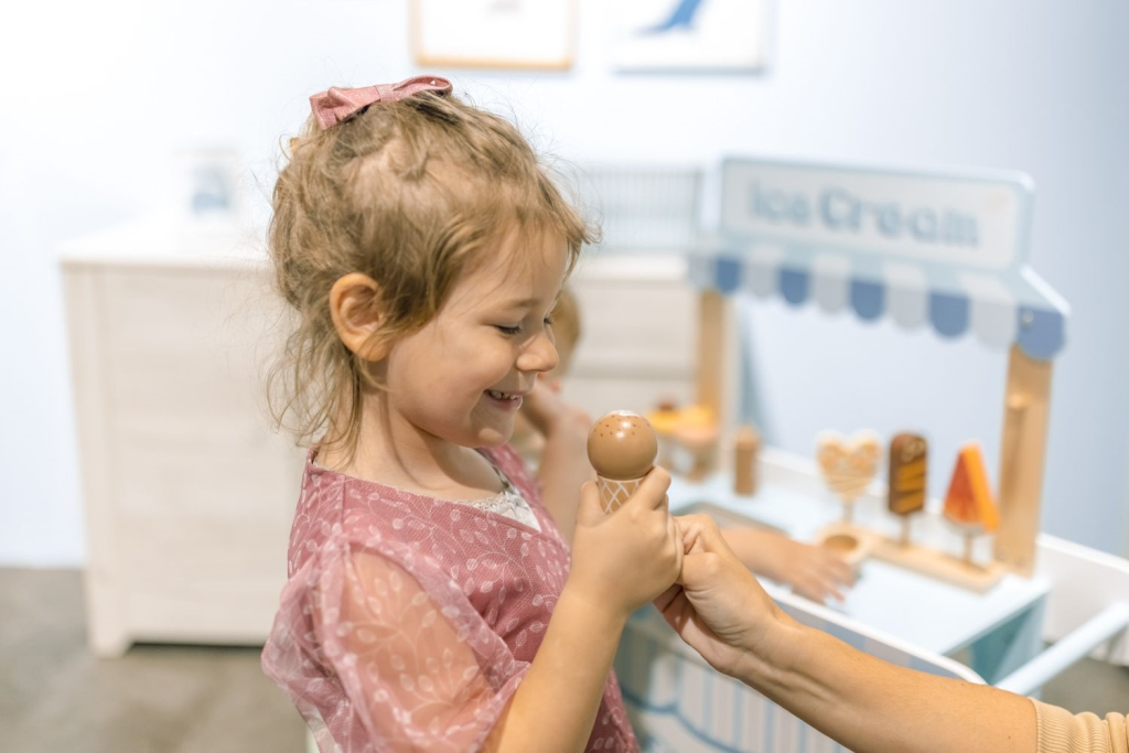 ZOPA DRVENI SET TRGOVINA SLADOLEDA