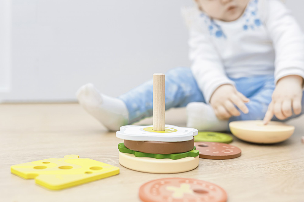 ZOPA DRVENI HAMBURGER ZA SLAGANJE