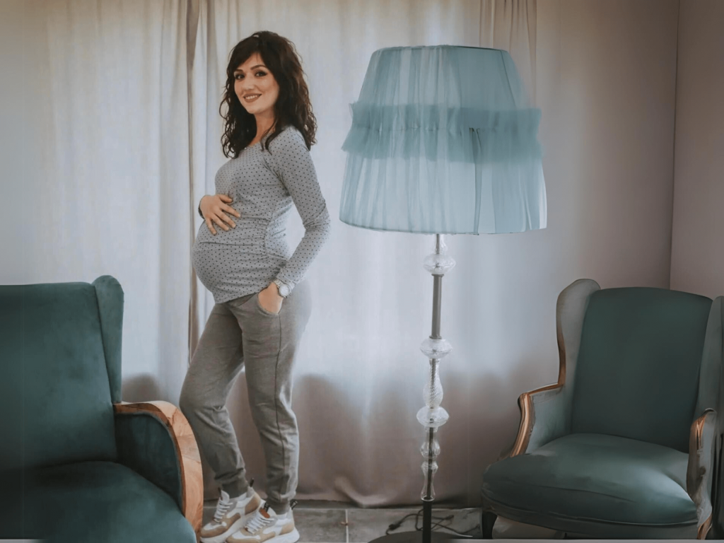 PČELICA MAJA DONJI DIO TRENERKE ZA TRUDNICE