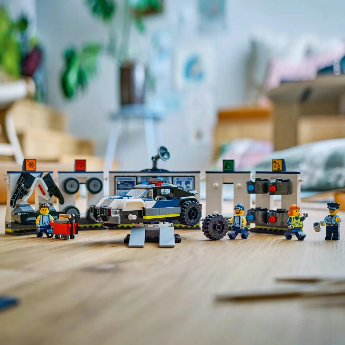 LEGO 60457 GARAŽA ZA POLICIJSKA VOZILA