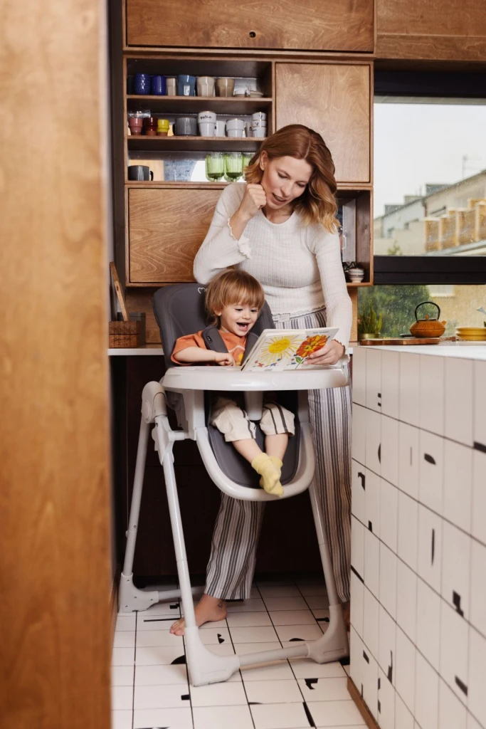 MOMI GOJO HRANILICA ,BLACK