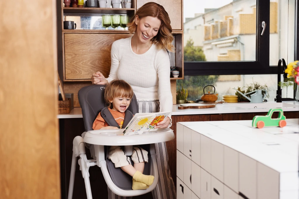 MOMI GOJO HRANILICA ,BLACK