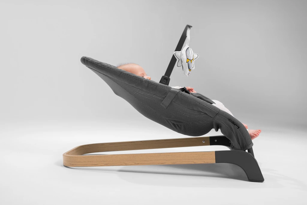 LIONELO JUNE LEŽALJKA GREY