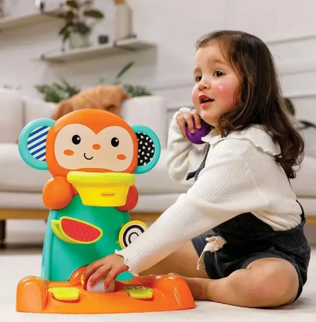 INFANTINO AKTIVNA IGRAČKA SA LOPTOM HAPPY HOOPS FOR.