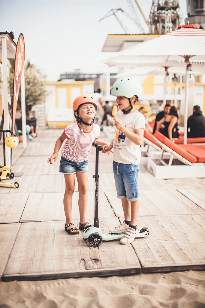 SCOOT AND RIDE HIGHWAYKICK 3 LED ROMOBIL, KIWI 