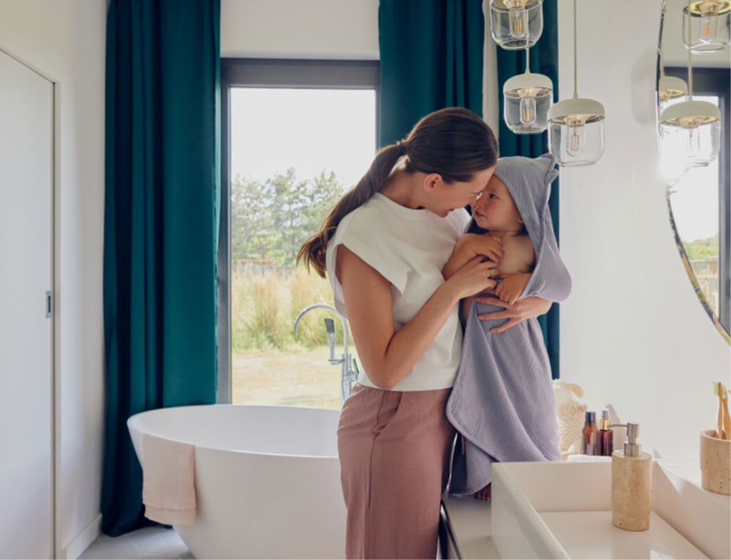 LIONELO RUČNIK OD MUSLINA S KAPULJAČOM ROZI