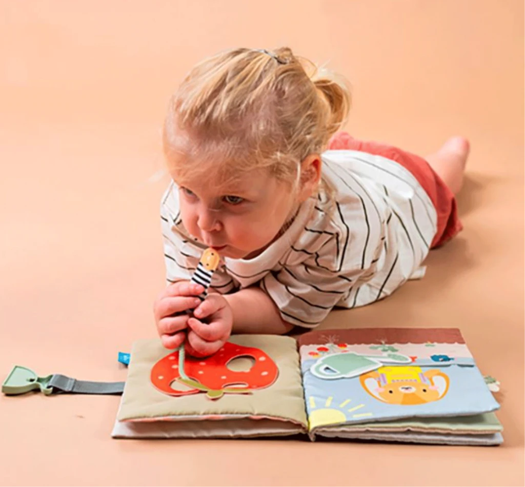 TAF TOYS EDUKATIVNA KNJIGA FOR.