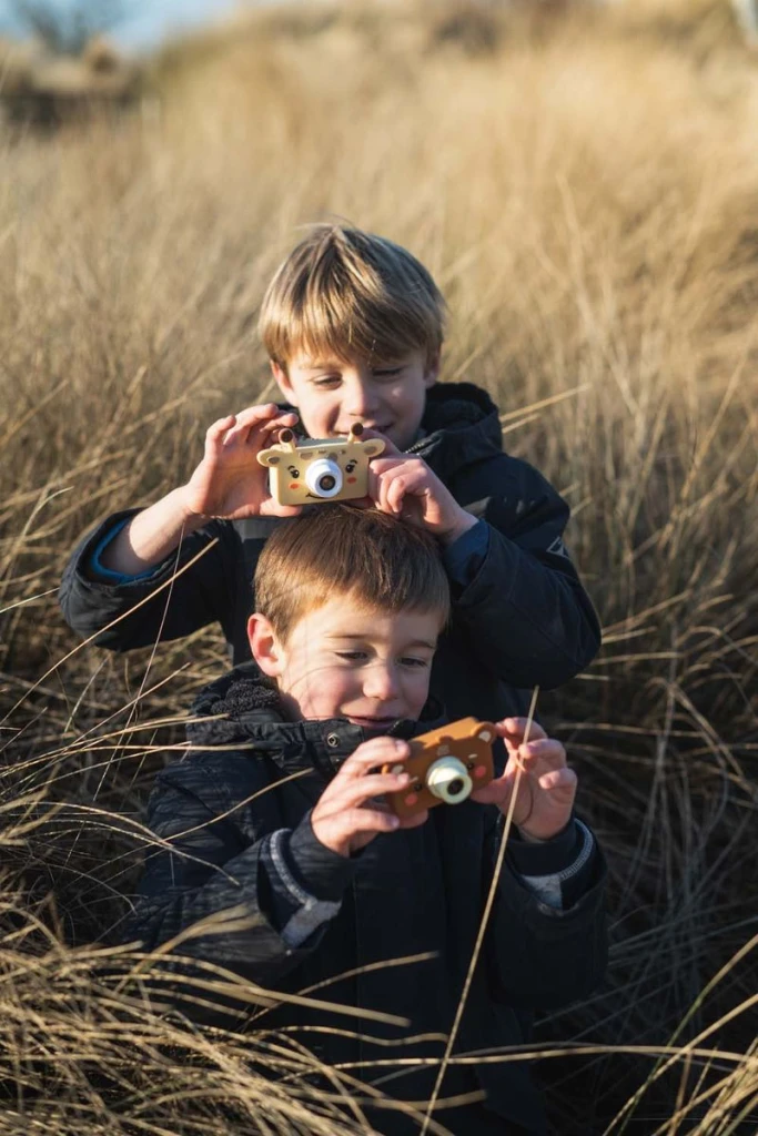 THE ZOOFAMILY FOTOAPARAT MEDO