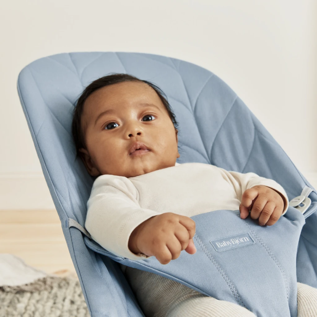 BABYBJORN BLISS WOVEN PETAL QUILT LEŽALJKA-BLUE