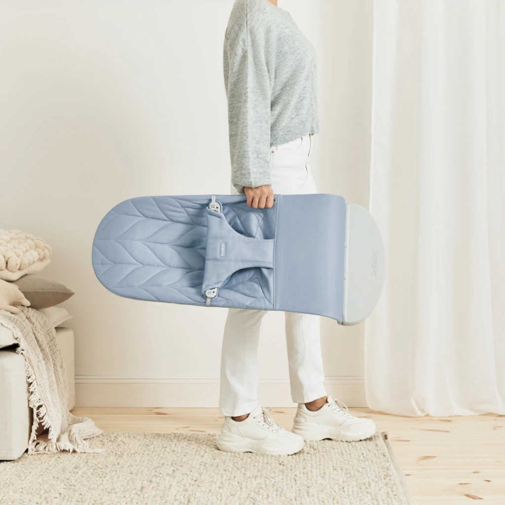 BABYBJORN BLISS WOVEN PETAL QUILT LEŽALJKA-BLUE