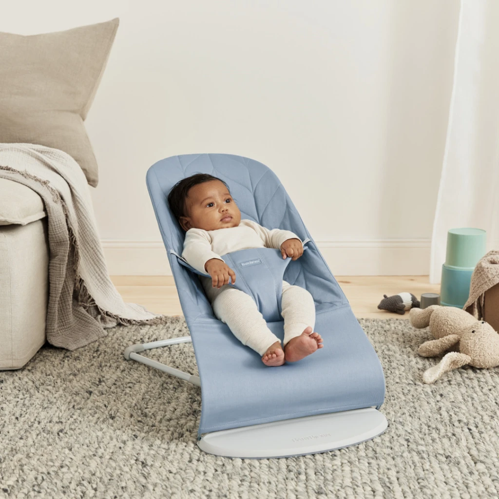 BABYBJORN BLISS WOVEN PETAL QUILT LEŽALJKA-BLUE