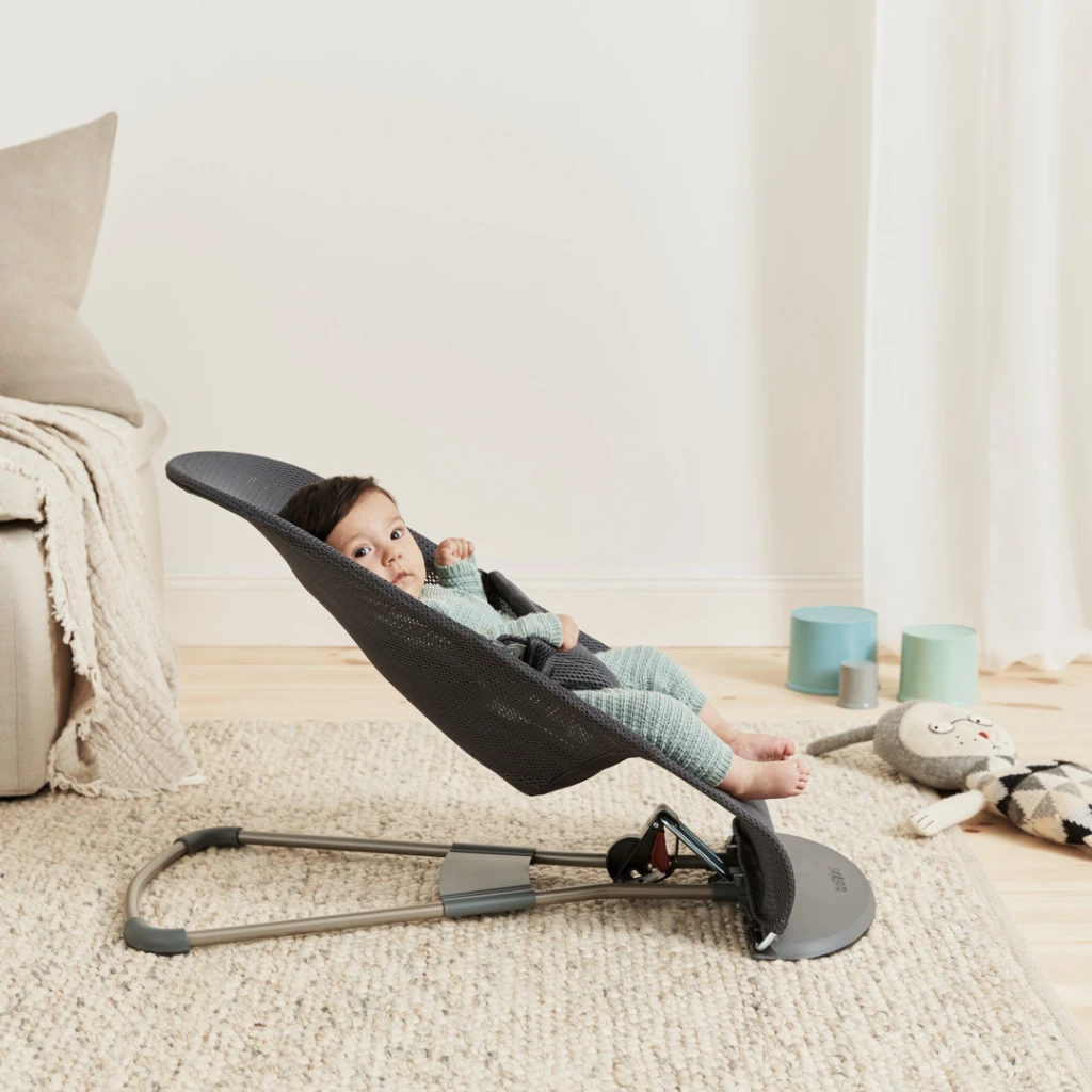 BABYBJORN BLISS MESH LEŽALJKA ANTHRACITE