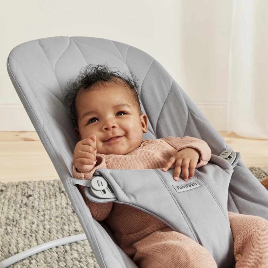 BABYBJORN BLISS WOVEN PETAL LEŽALJKA-LIGHT GREY