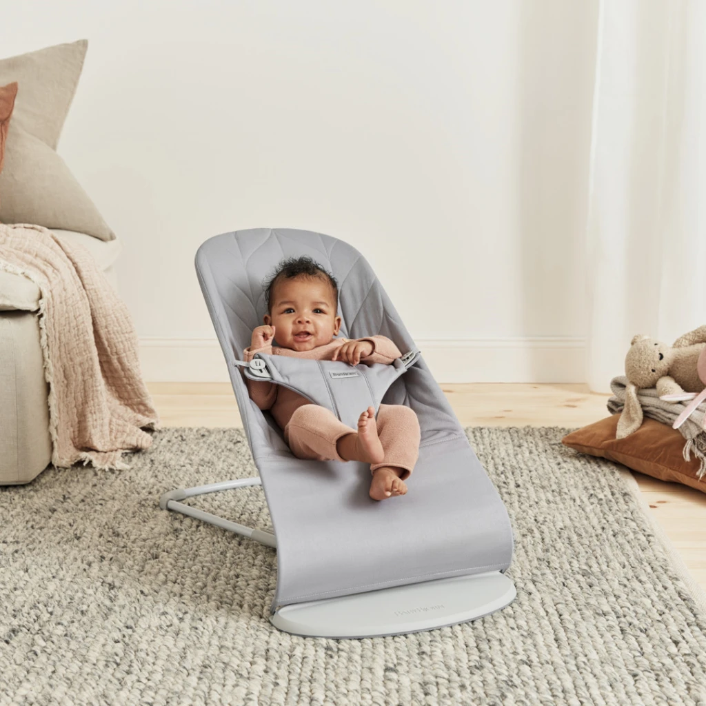BABYBJORN BLISS WOVEN PETAL LEŽALJKA-LIGHT GREY