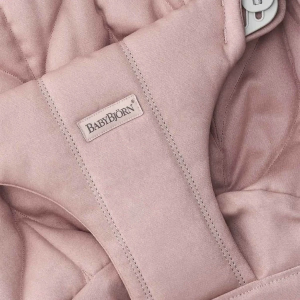 BABYBJORN NAVLAKA ZA LEŽALJKU WOVEN PETAL-DUSTY PINK