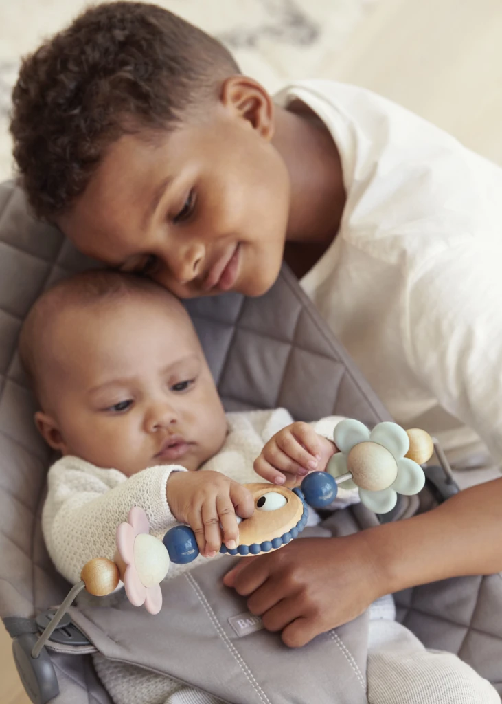 BABYBJORN IGRAČKA ZA LEŽALJKU-GOOGLY EYES PASTELS