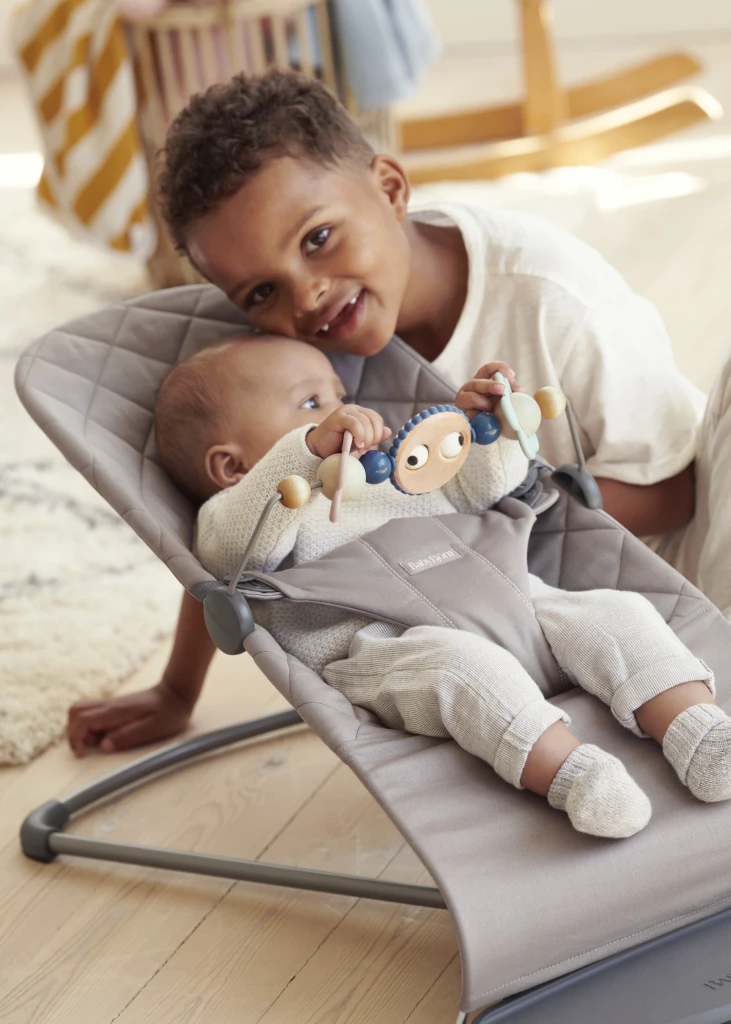 BABYBJORN IGRAČKA ZA LEŽALJKU-GOOGLY EYES PASTELS