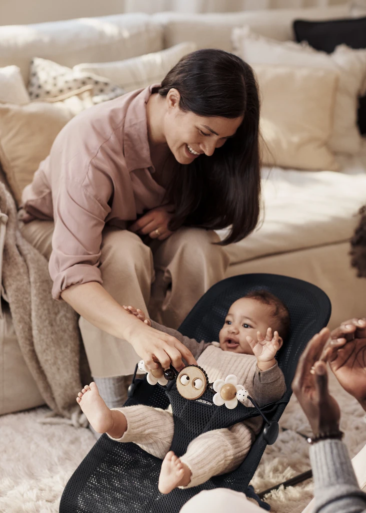 BABYBJORN IGRAČKA ZA LEŽALJKU,GOOGLY EYES BLACK&WHITE