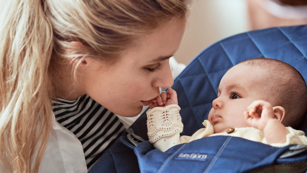 BABYBJORN BLISS WOVEN CLASSIC QUILT LEŽALJKA, MIDNIGHT BLUE