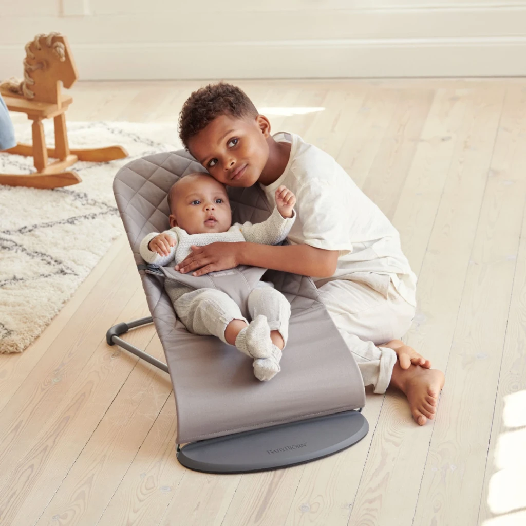 BABYBJORN BLISS WOVEN C-QUILT,SAND-GREY SA GOOGLY EYES IGRAČ