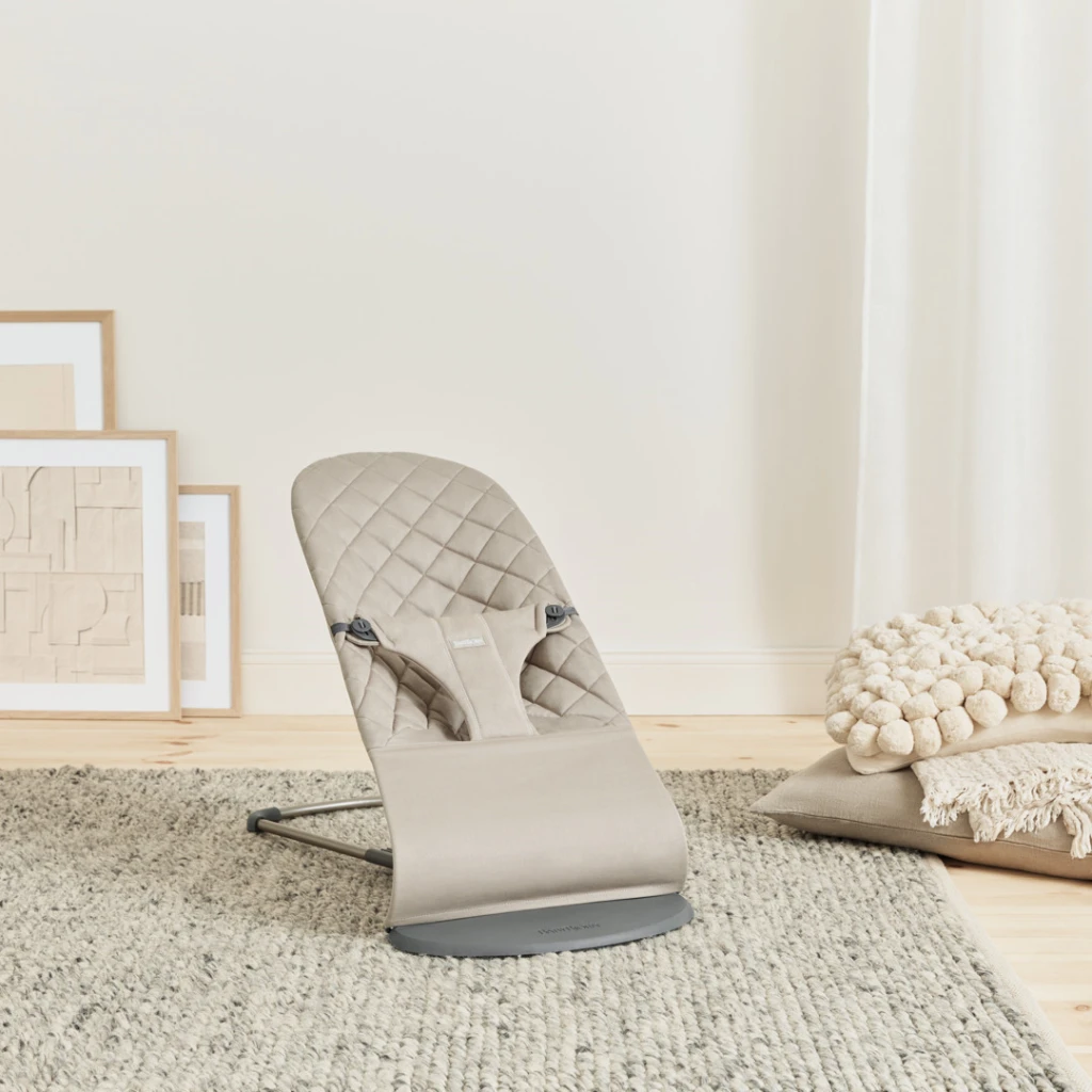 BABYBJORN BLISS WOVEN C-QUILT,SAND-GREY SA GOOGLY EYES IGRAČ