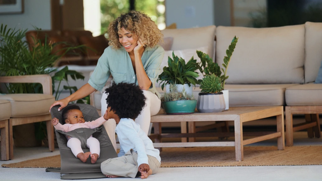 BABYBJORN BLISS WOVEN C-QUILT,ANTHRACITE SA GOOGLY EYES IGRA