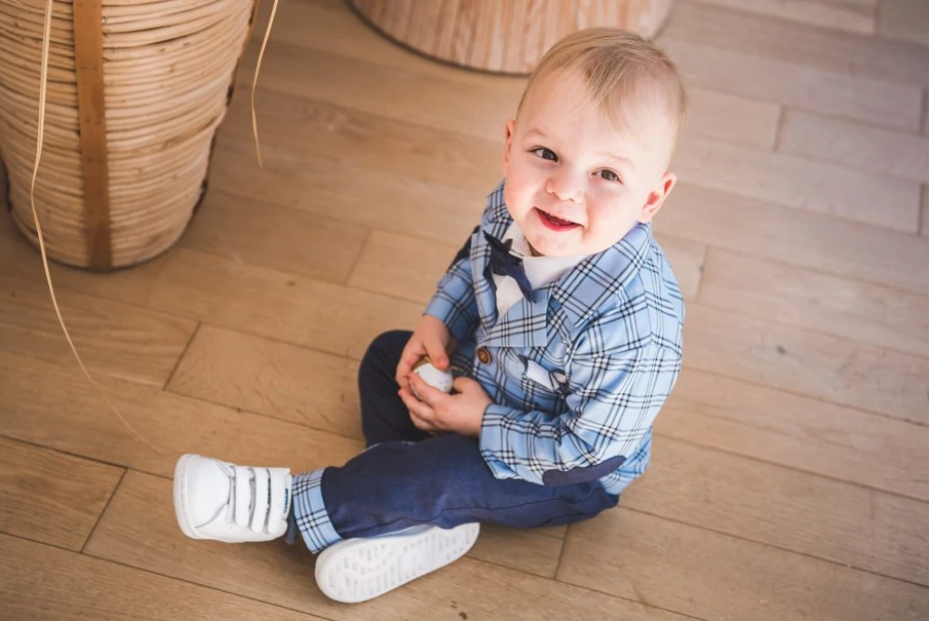 MALI ANĐEO ODIJELO LIAM