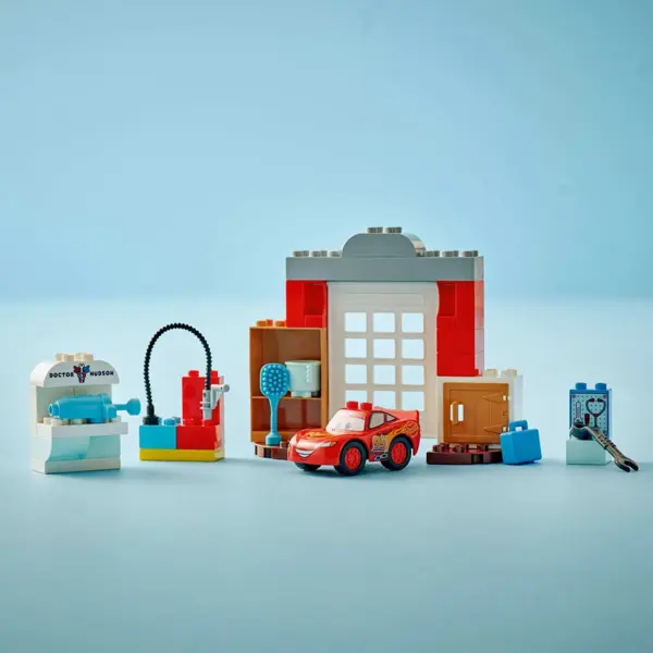 LEGO 10456 MCQUEENOV POSJET DOCOVOJ GARAŽI