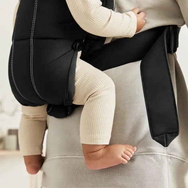 BABYBJORN MINI KENGUR, WOVEN, BLACK