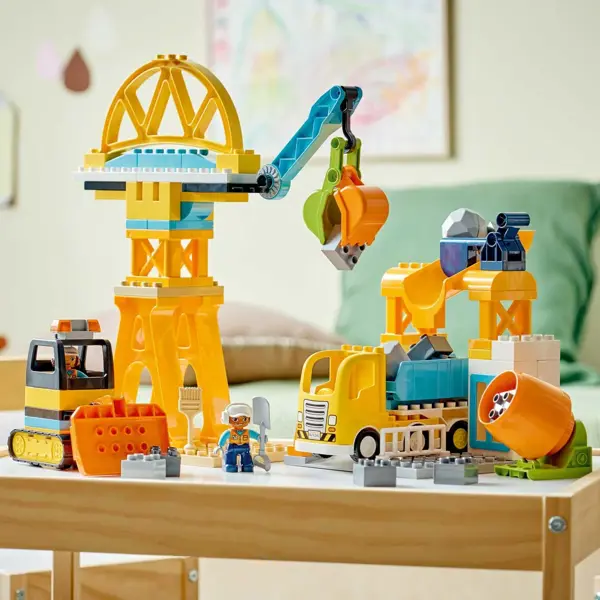 LEGO 10476 GRADILIŠTE I VOZILA 3U1