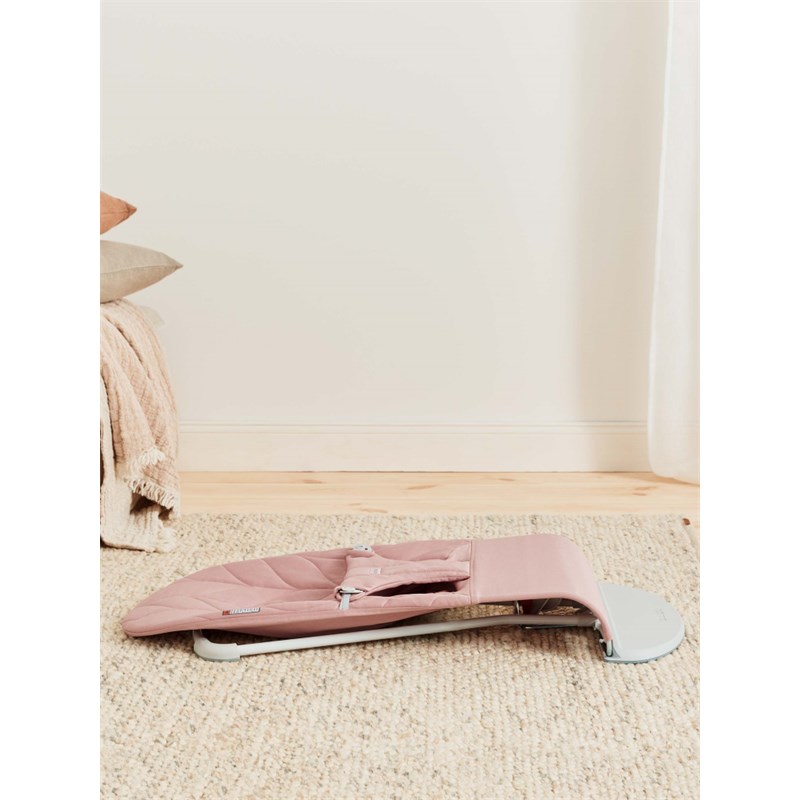 BABYBJORN BLISS COTTON PETAL LEŽALJKA DUSTY PINK
