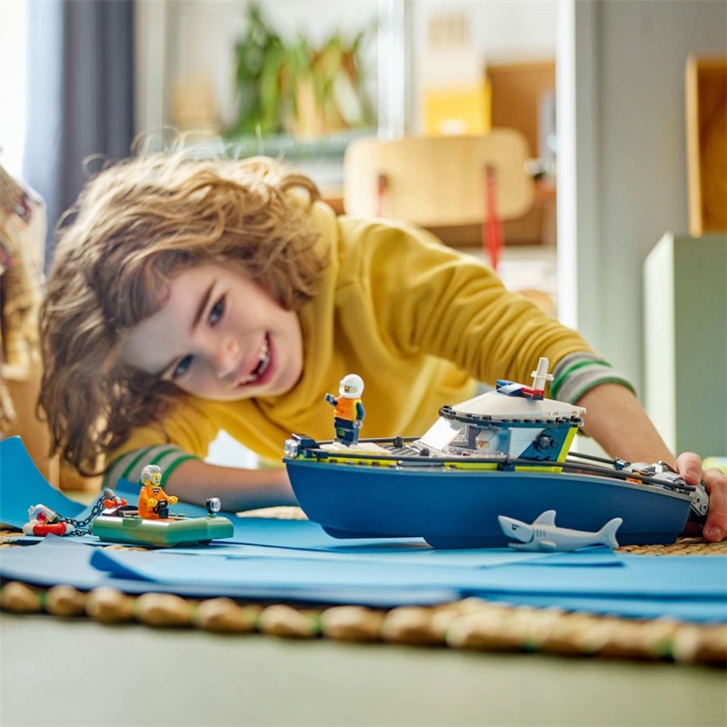 LEGO 60456 POLICIJSKA POTJERA BRODOM