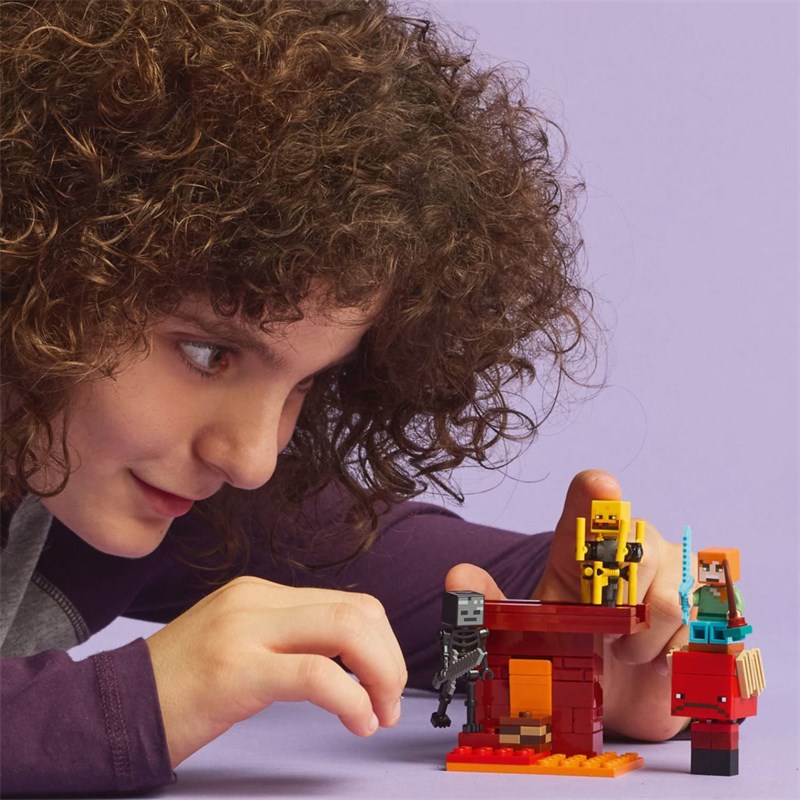 LEGO 21266 DVOBOJ LAVE U NETHERU