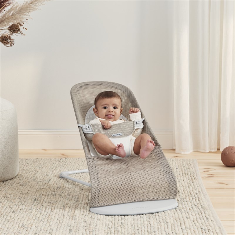 BABYBJORN BLISS MESH LEŽALJKA SAND GREY BEIGE/WHITE