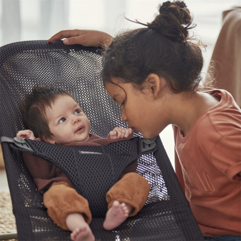 BABYBJORN BLISS MESH LEŽALJKA ANTHRACITE