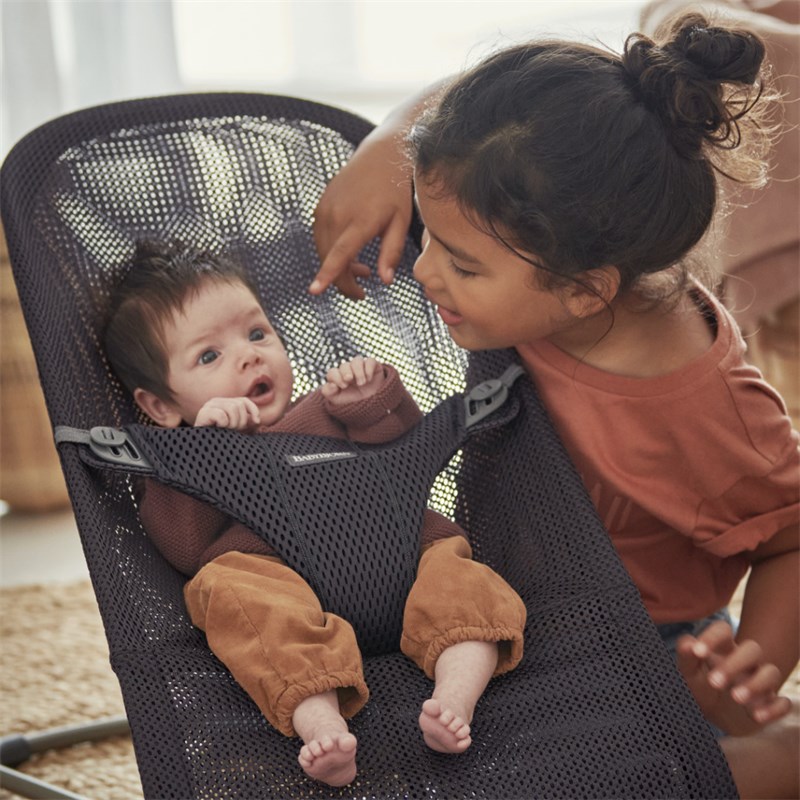 BABYBJORN BLISS MESH LEŽALJKA ANTHRACITE