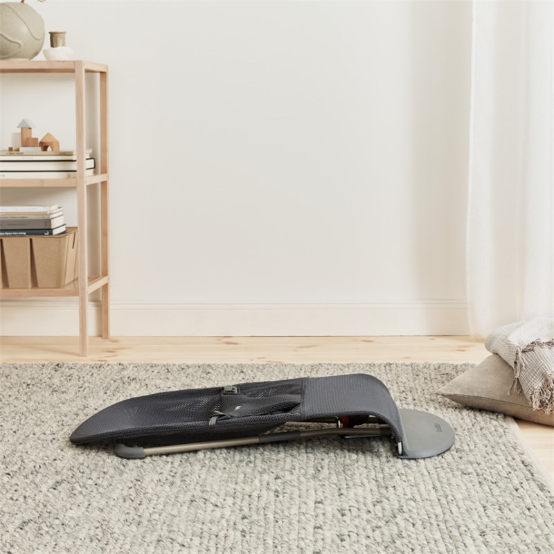 BABYBJORN BLISS MESH LEŽALJKA ANTHRACITE