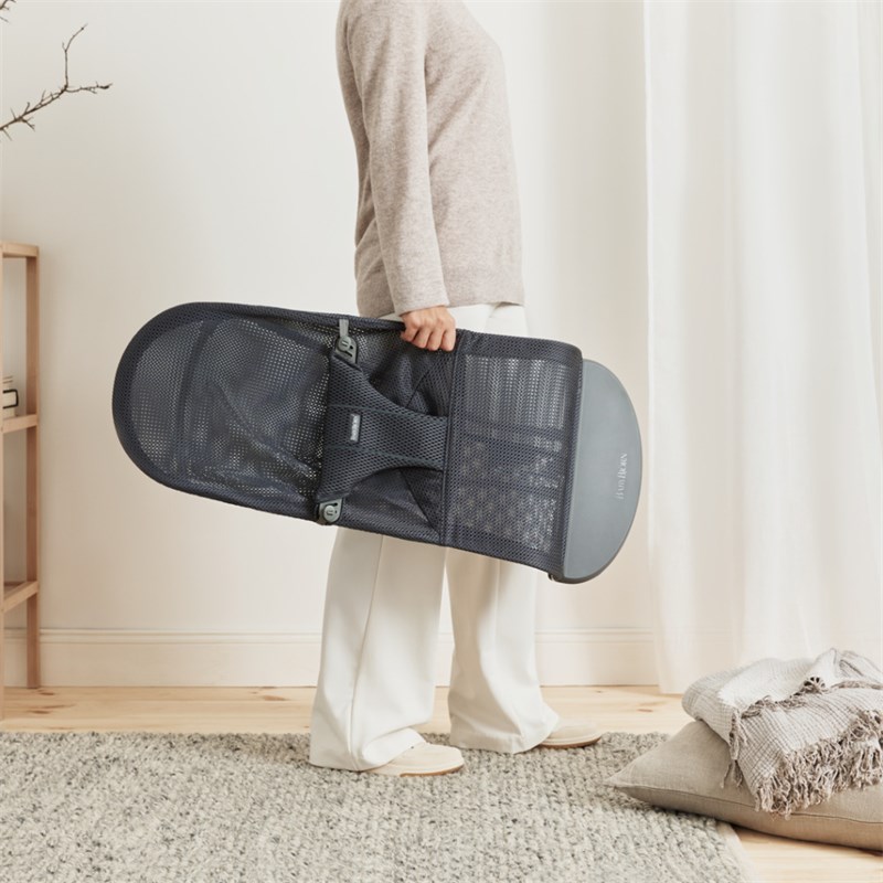 BABYBJORN BLISS MESH LEŽALJKA ANTHRACITE