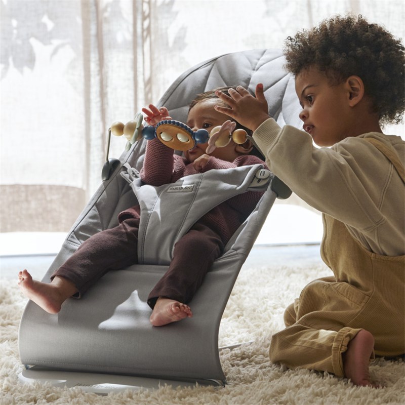 BABYBJORN BLISS WOVEN PETAL LEŽALJKA-LIGHT GREY