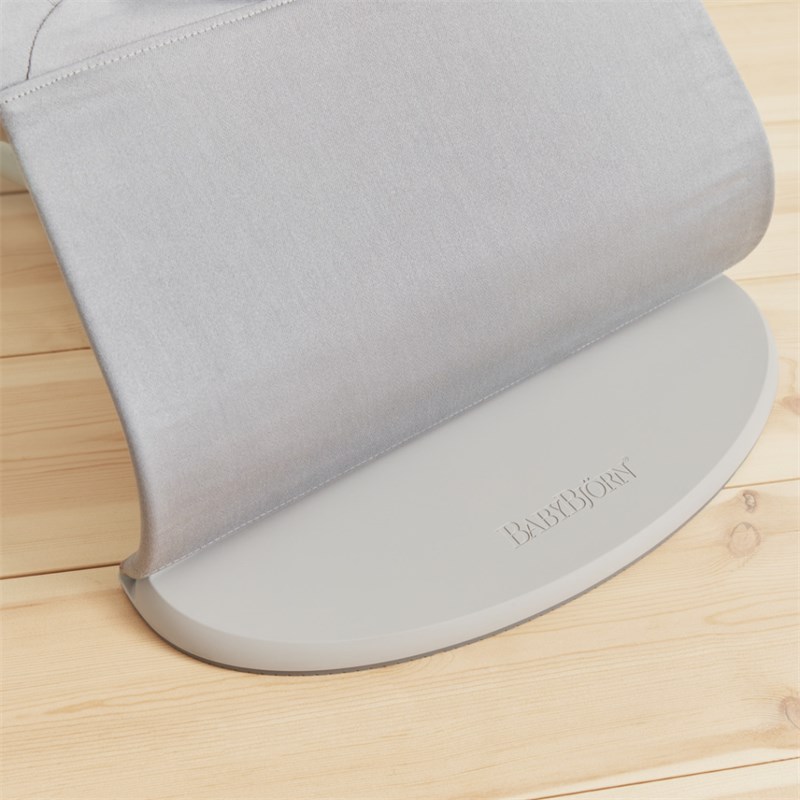 BABYBJORN BLISS WOVEN PETAL LEŽALJKA-LIGHT GREY