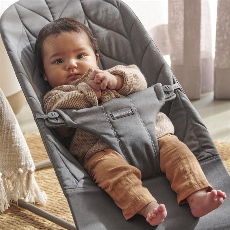 BABYBJORN BLISS WOVEN PETAL QUILT LEŽALJKA,ANTHRACITE