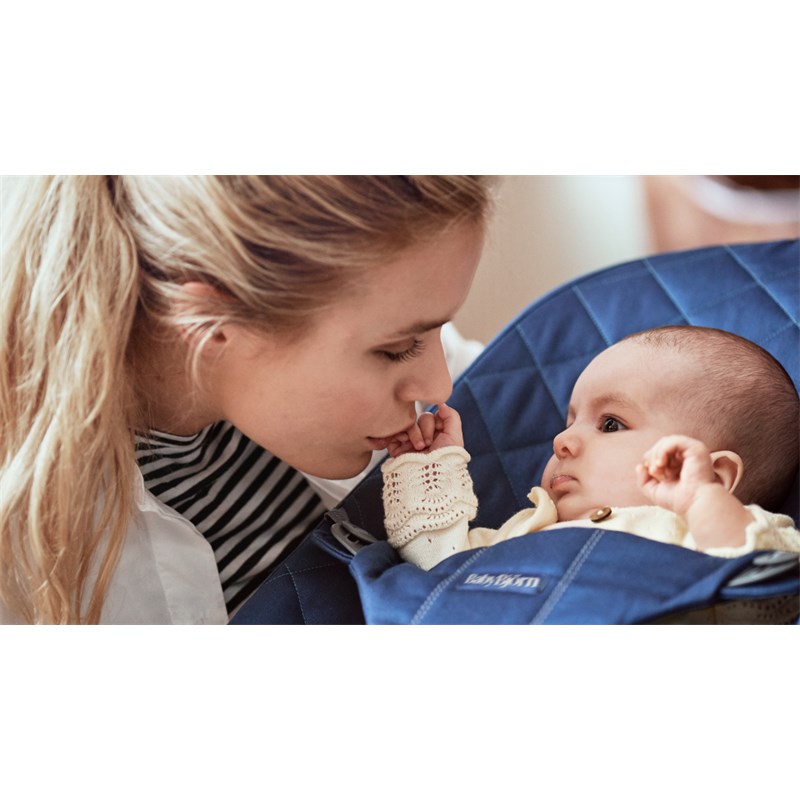 BABYBJORN BLISS WOVEN CLASSIC QUILT LEŽALJKA, MIDNIGHT BLUE