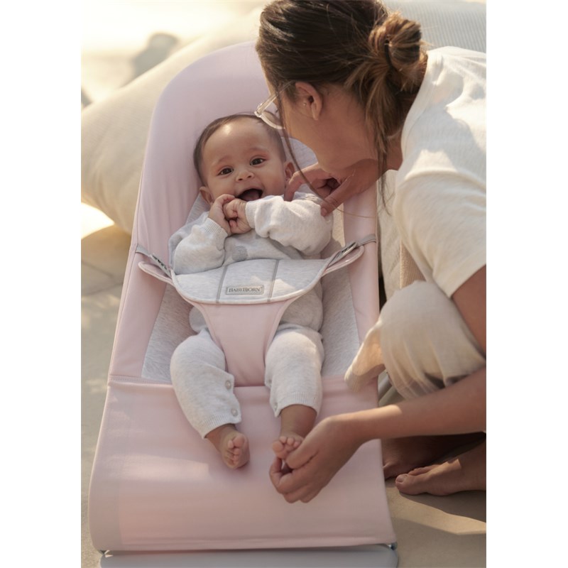 BABYBJORN BALANCE SOFT WOVEN/JERSEY LEŽALJKA, LIGHT PINK-GREY
